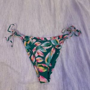 Skatie swim Vera bottom in pattern tortuga large
